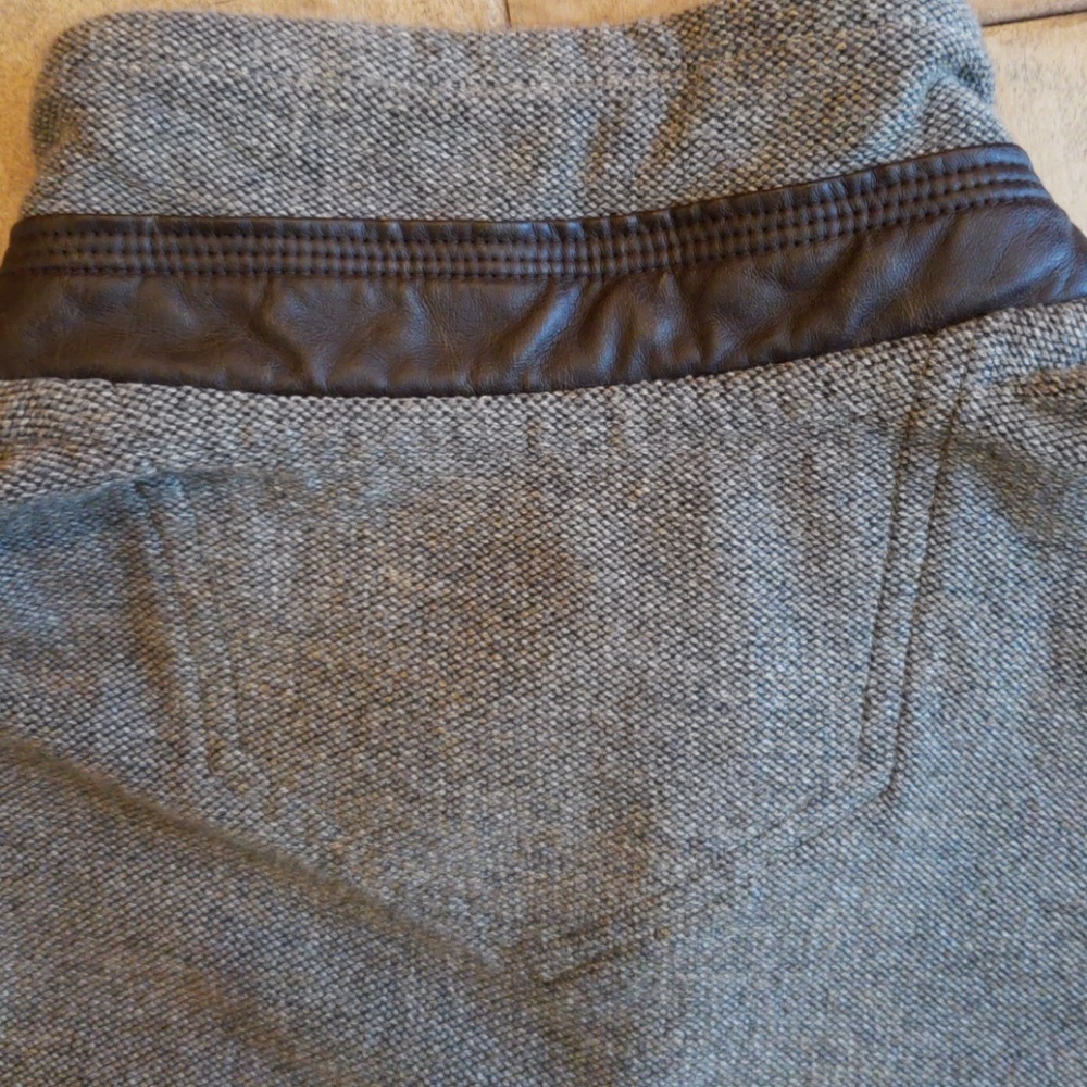 Eddie Bauer Men's Brown Quarter Zip Sweater - Picture 5 of 6